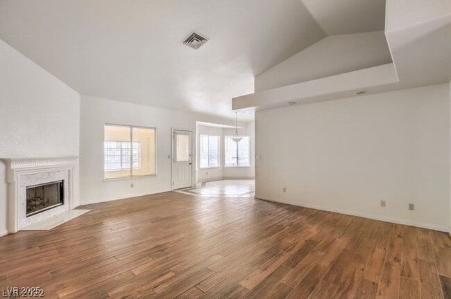Building Photo - Gated Community, 1-Story, 3 Bedrooms Home ...