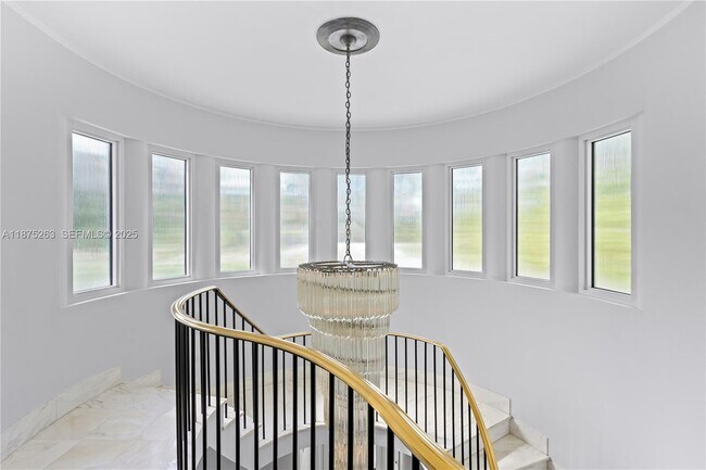 Building Photo - 617-625 E Dilido Dr