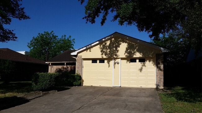 Primary Photo - 10927 Wilkenburg Dr