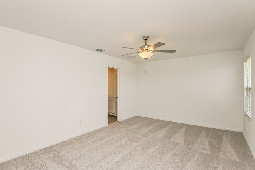 Building Photo - 2753 Mistwood Dr