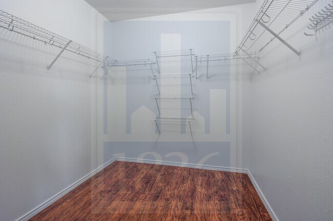 Building Photo - 1011 Burgess Dr