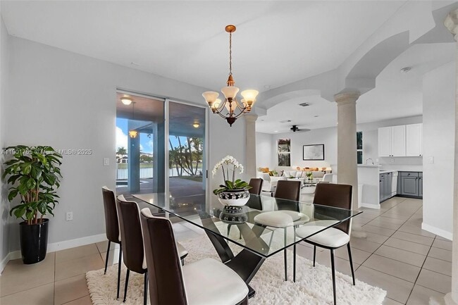 Building Photo - 6425 SW 164th Ave