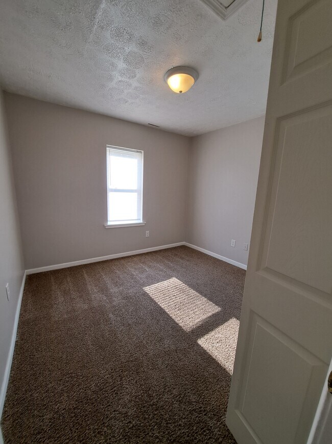 Building Photo - 4015 Keats Dr