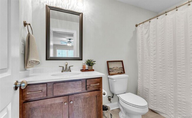 Building Photo - 253 Pedric Dr