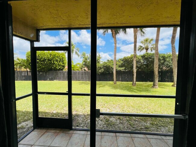 Building Photo - 21890 Lake Forest Cir