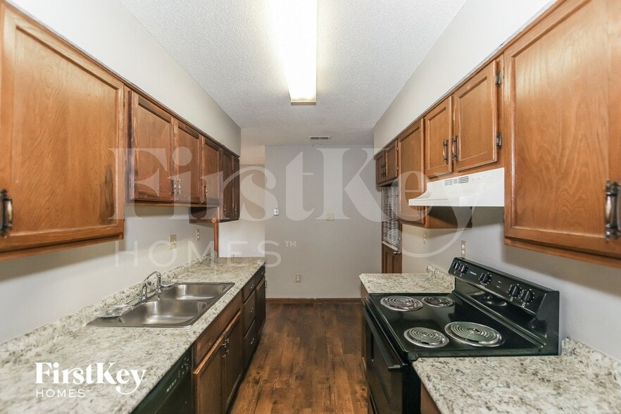 Building Photo - 3083 Dumbeath Rd