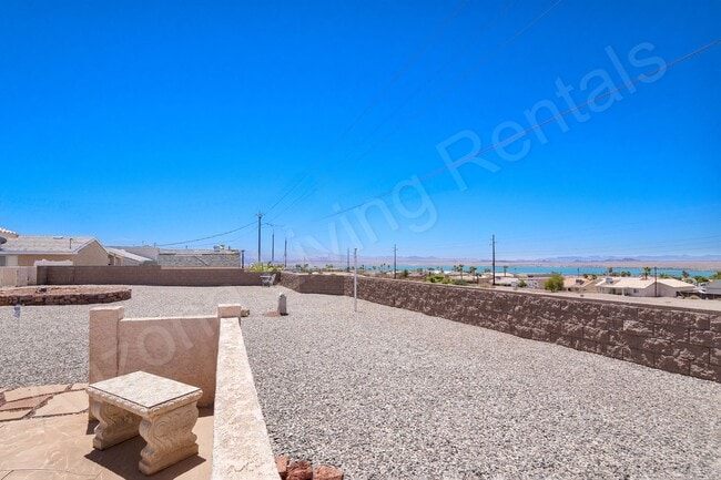Building Photo - FURNISHED AVAILABLE OCTOBER 2025 - MAY 2026