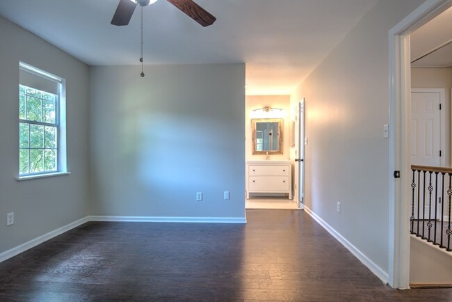 Building Photo - COMING SOON! Welcome to this beautifully r...