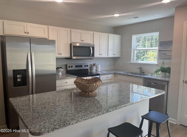 Building Photo - 5034 Northstar Dr