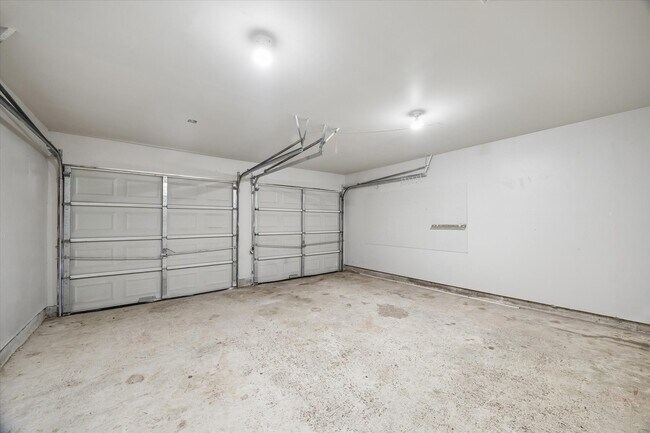 Building Photo - 25114 Spring Ridge Dr