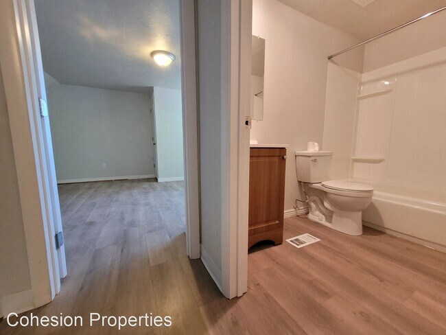 Building Photo - 4 br, 2 bath House - 10177 W Canterbury Dr