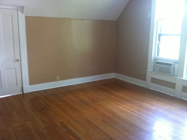 Building Photo - 1101 Tippecanoe St