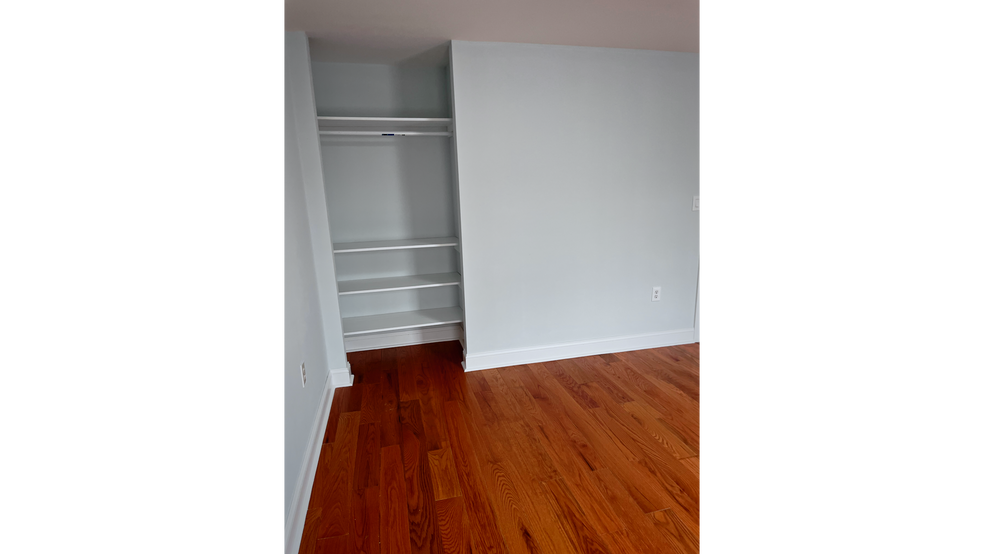 Building Photo - 808 Eynon St