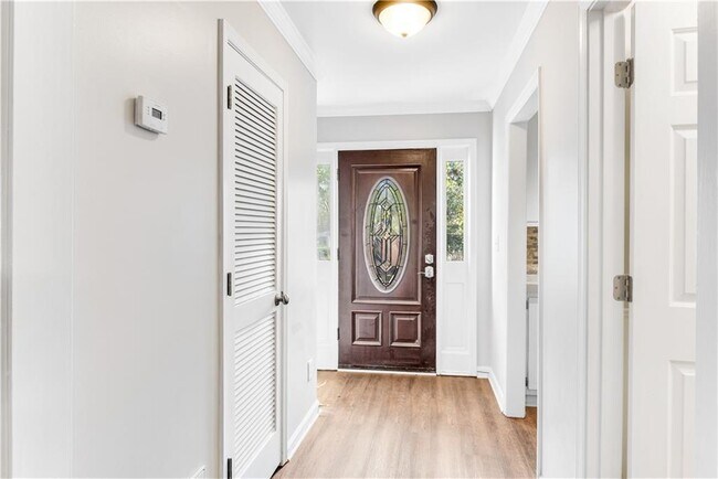 Building Photo - 1420 Old Virginia Ct SE