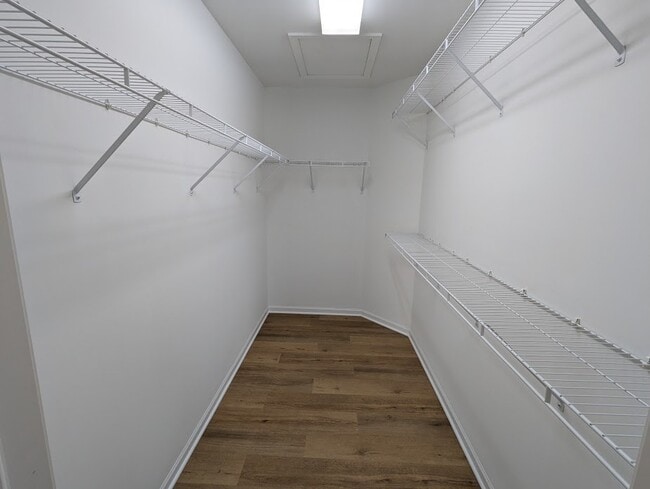 Building Photo - 3604 Neubauer Circle