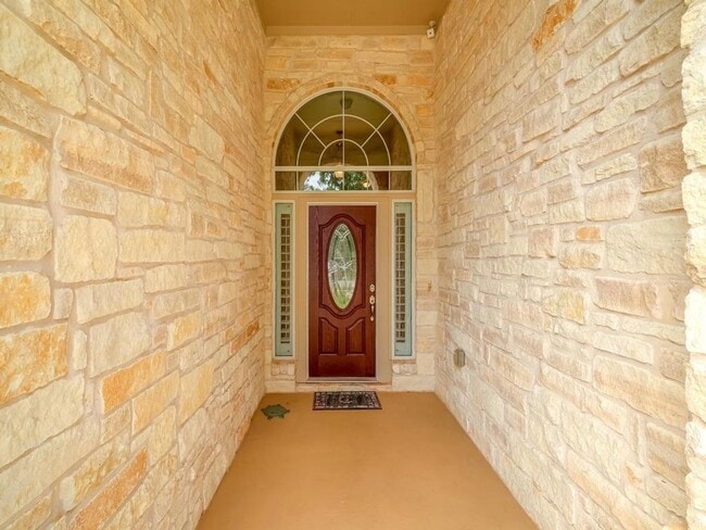 Building Photo - Beautiful one story stone home in Estates at Settlers Park