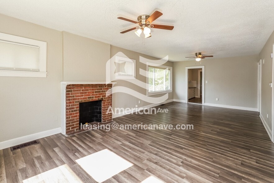 Building Photo - 4204 Monroe Ave