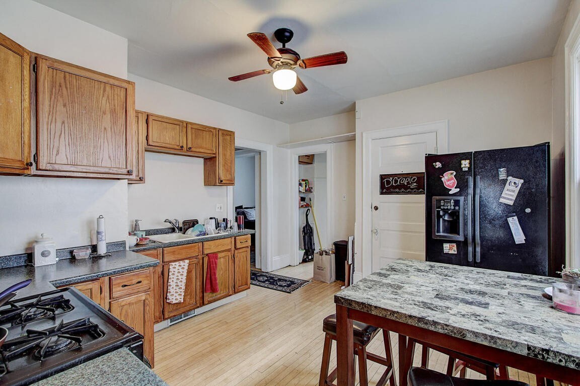 Building Photo - 2948 N Newhall St