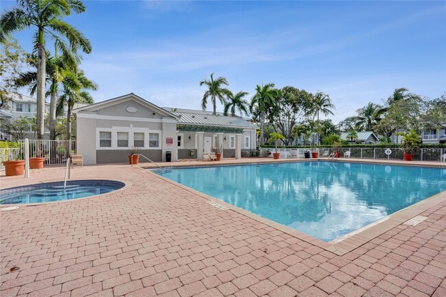 Building Photo - 2137 Shoma Dr