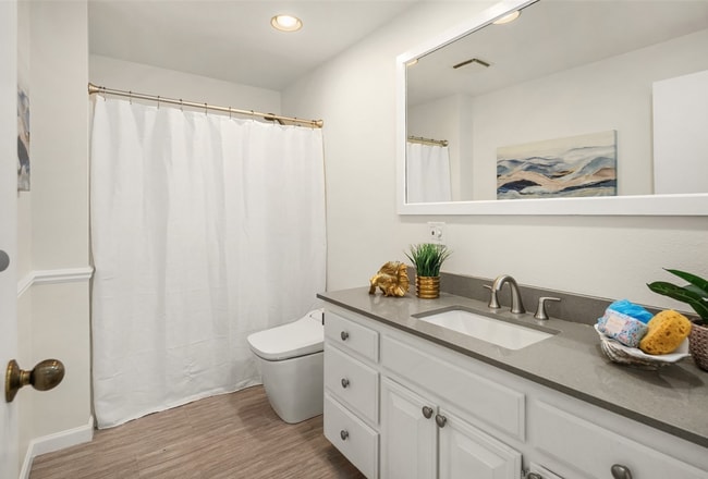 Building Photo - 18811 SE 42nd St