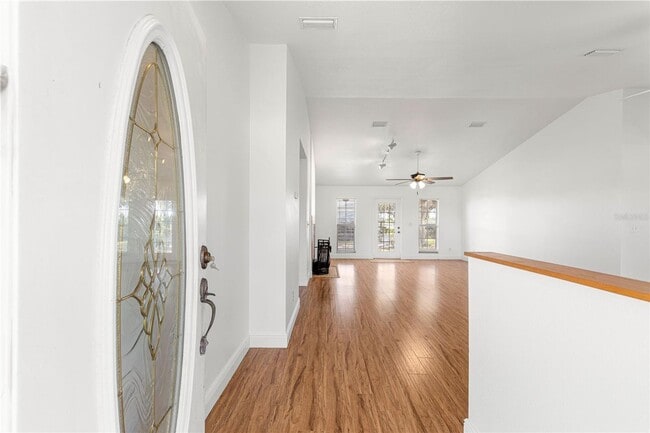 Building Photo - 3/2 Farm Home on 18.25 acres