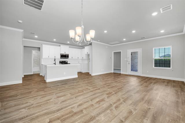 Building Photo - 260 Lakeside Dr