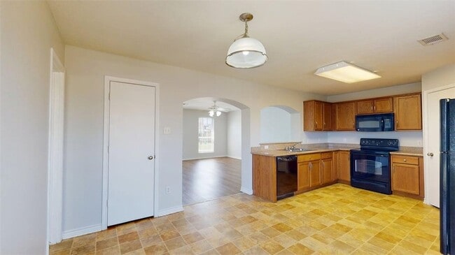 Building Photo - 4131 McFarland Dr