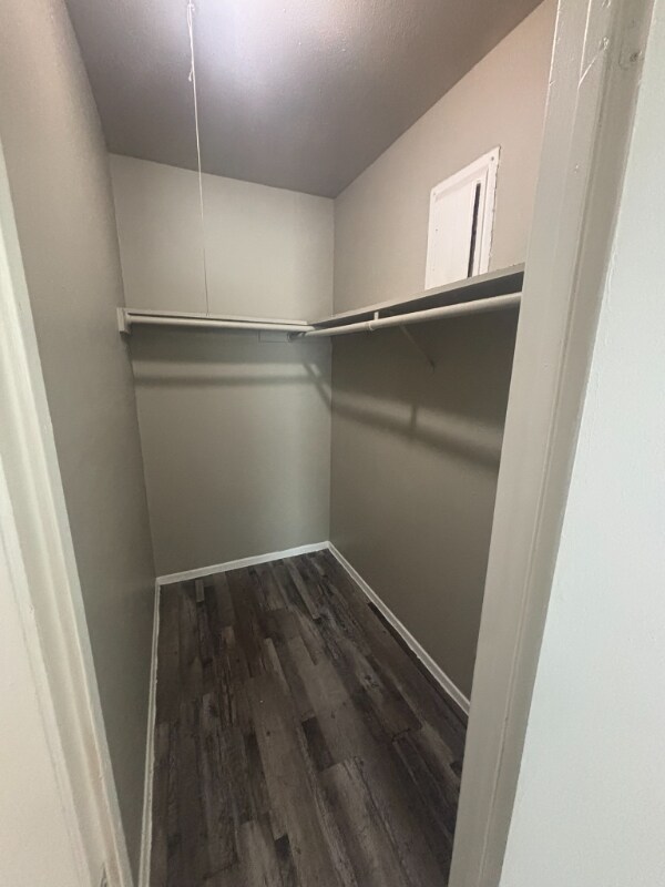 Building Photo - 531 Bedford Rd