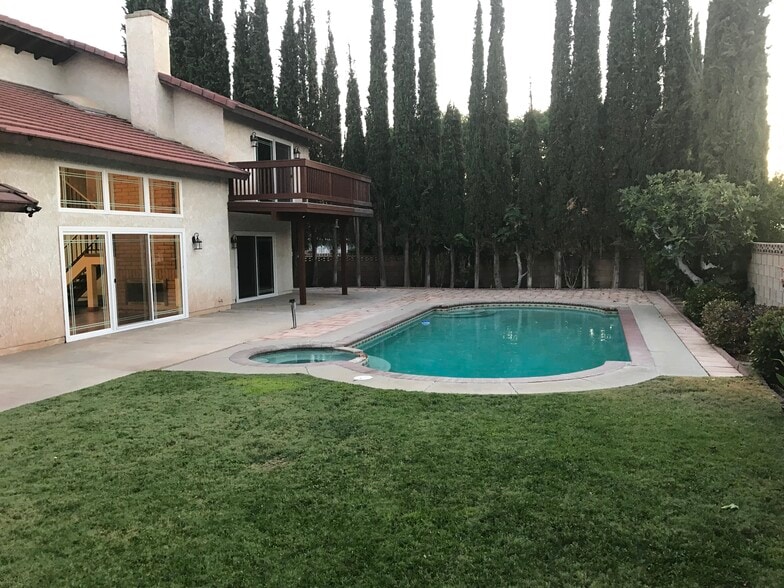 Building Photo - 2819 Gus Ct