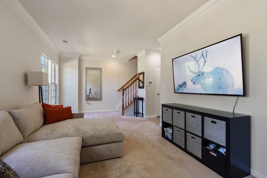 Building Photo - 500 Overlook Park Dr