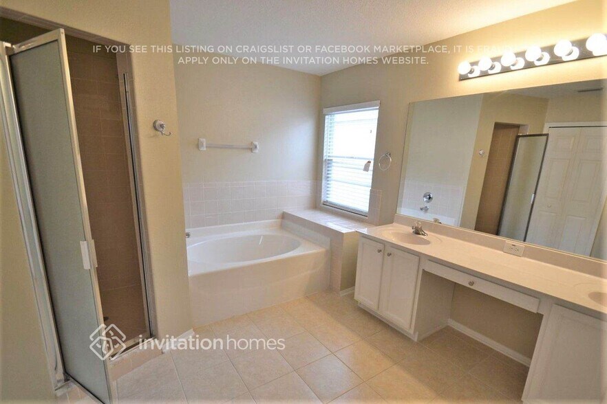 Building Photo - 19319 Sandy Springs Cir