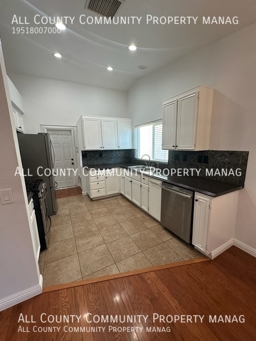 Building Photo - 1857 Creekside Dr