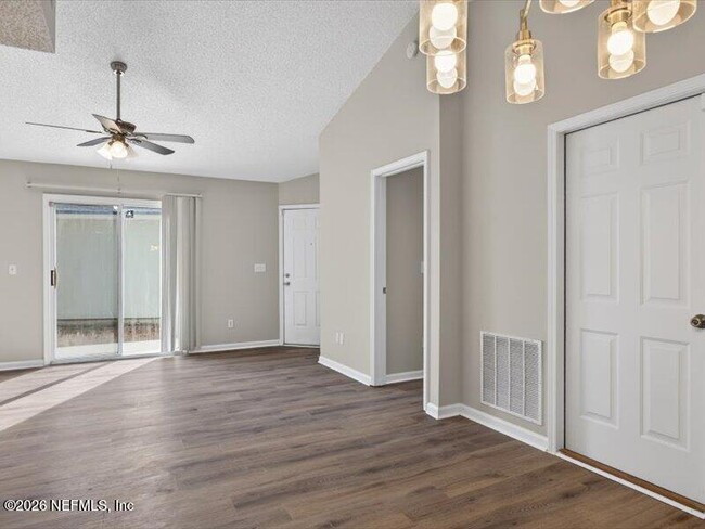 Building Photo - 1460 Ellis Trace Dr W