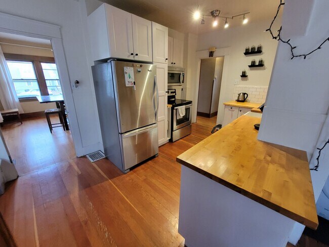 Building Photo - 1114 14th St