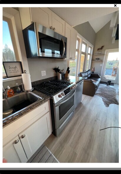 Stainless appliances, - 35227 58th Ave S