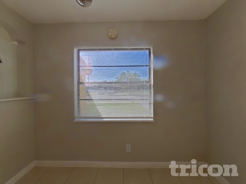 Building Photo - 1318 Baker Dr