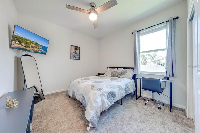 Building Photo - 5301 Amersham Ln