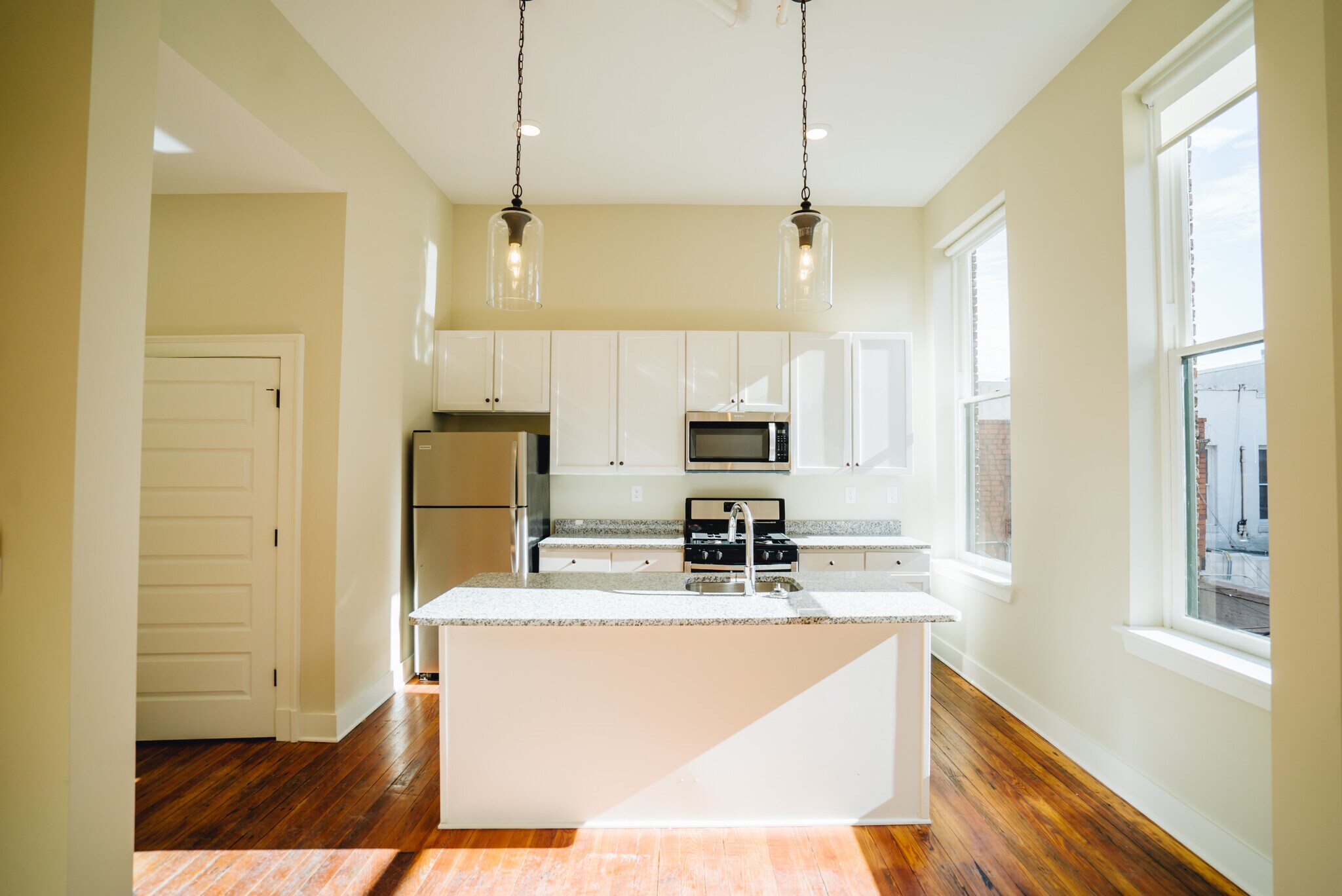 Building Photo - 520 Mulberry St