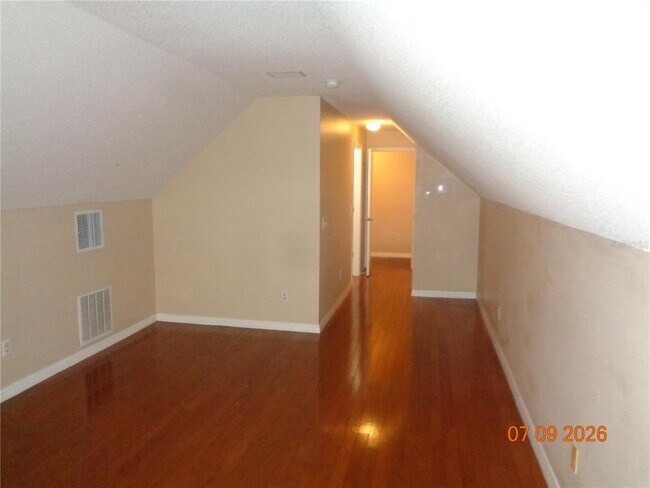 Building Photo - 1409 Bent Oaks Blvd