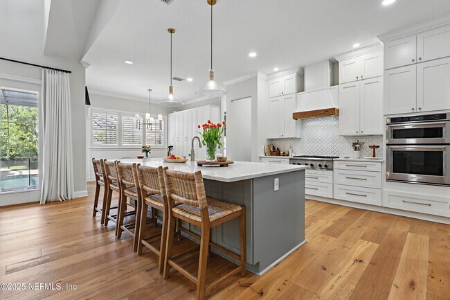 Building Photo - 24601 Deer Trace Dr