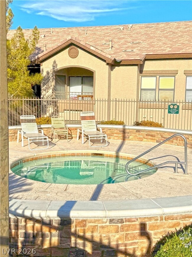 Building Photo - 8250 N Grand Canyon Dr