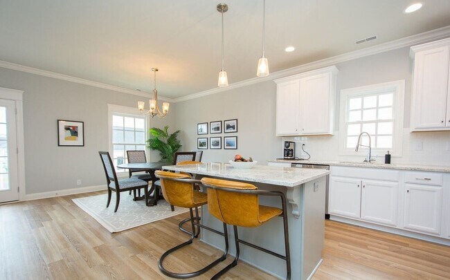 Building Photo - Norton Commons Fully Furnished Condo for Rent!