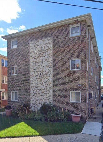 Photo of building - 2440 River Rd