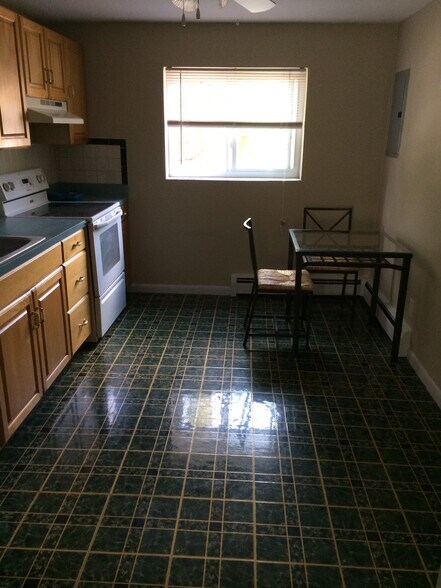 Kitchen - 26 Bryon Rd