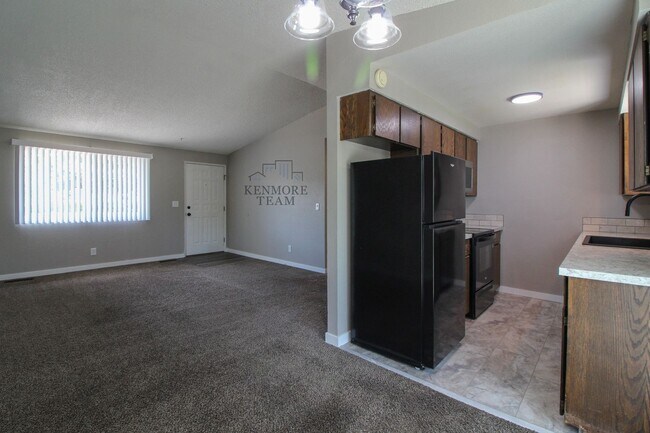 Building Photo - 1602 Swift Blvd
