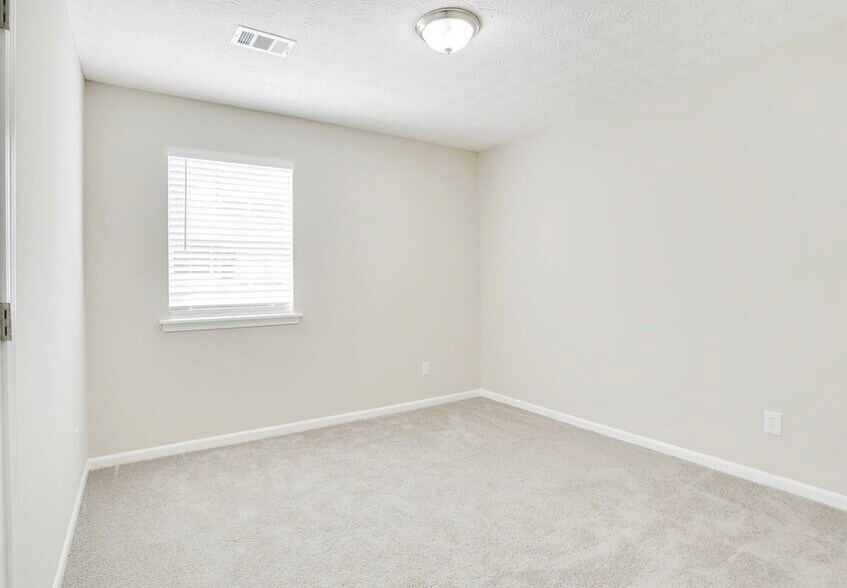 Building Photo - 5590 Pennybrook Ct