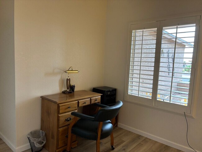 Building Photo - Lovely updated 3 bed 2 bath home in Leisure World a 45+ Active Adul Resort Community. Available J...