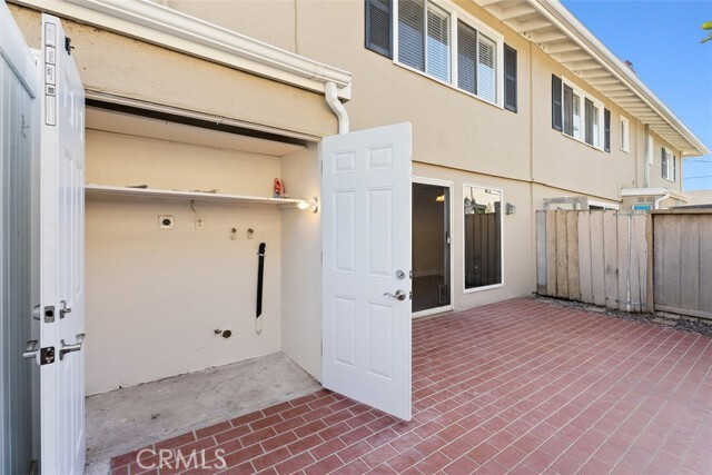 Building Photo - 1741 Tustin Ave