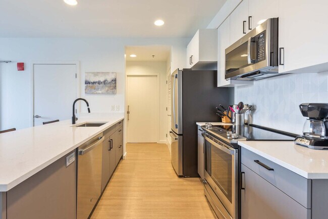 Building Photo - 250 Kendall St