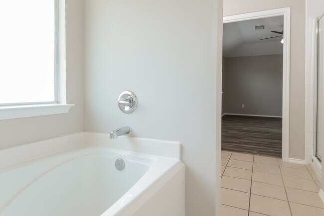 Building Photo - 7318 Cypress Pr Dr